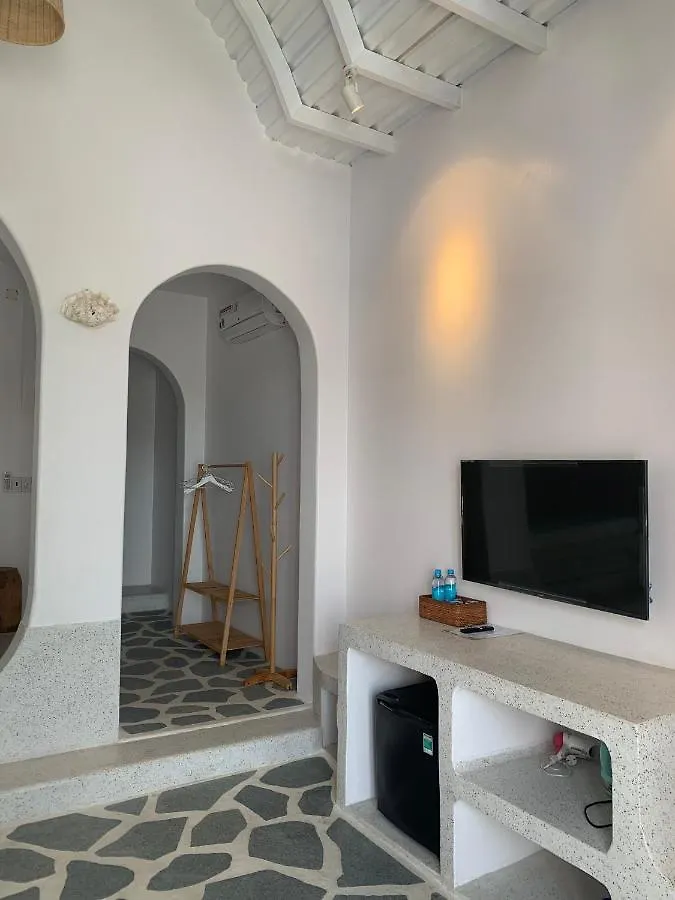 Santorini Villa Cam Ranh 3*,