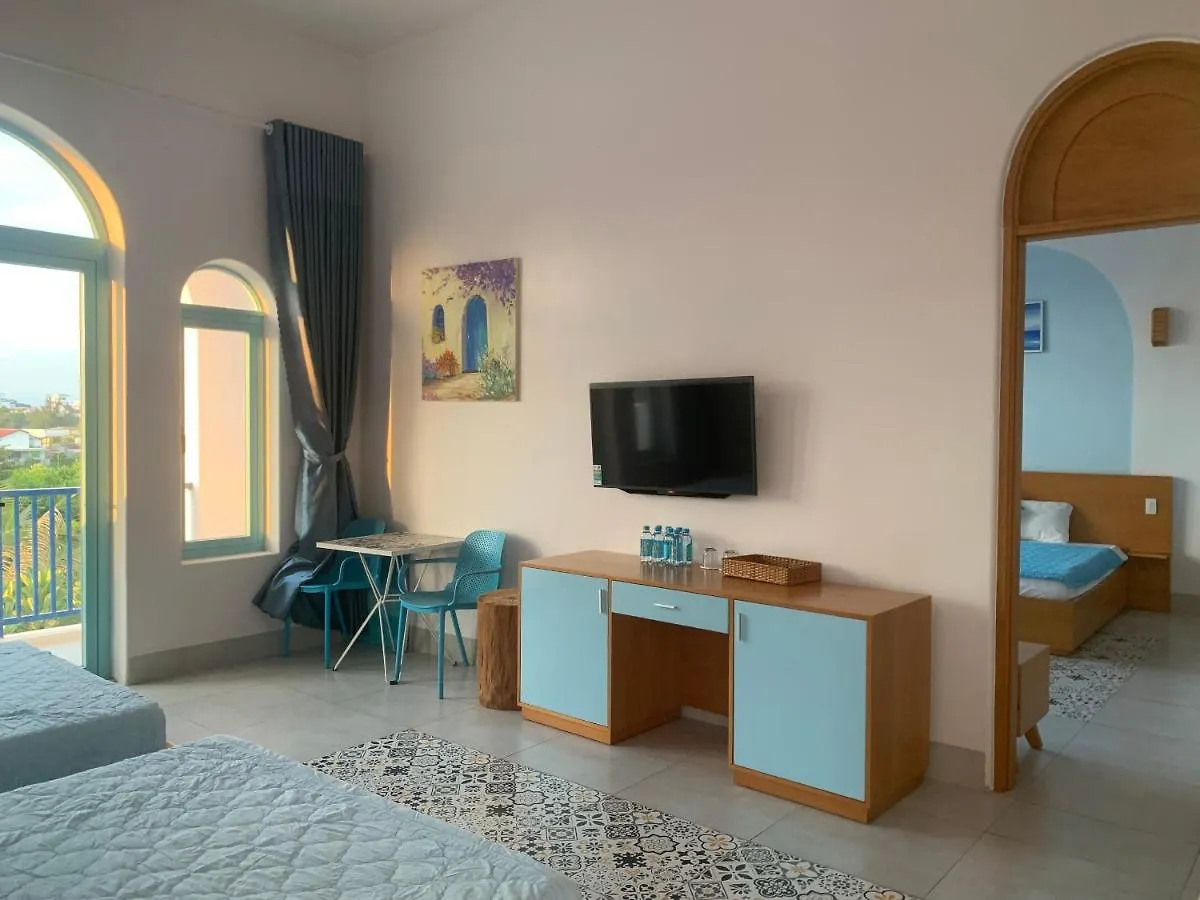Santorini Villa Cam Ranh 3*,