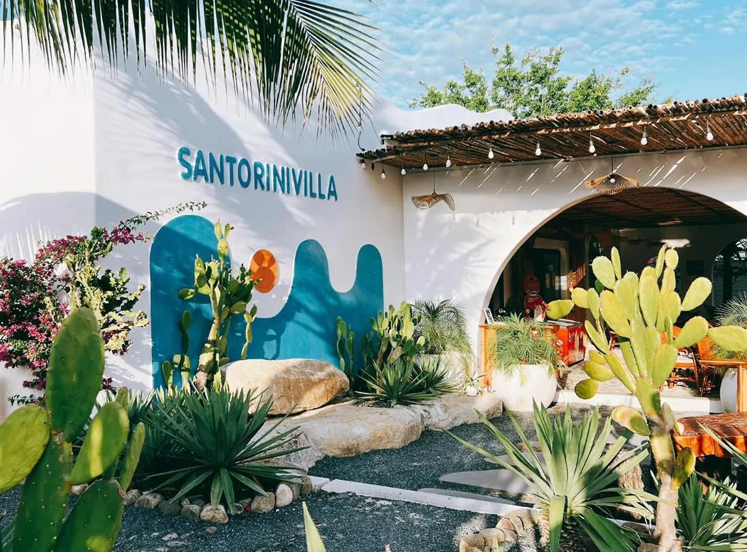 Santorini Villa Cam Ranh Hotel