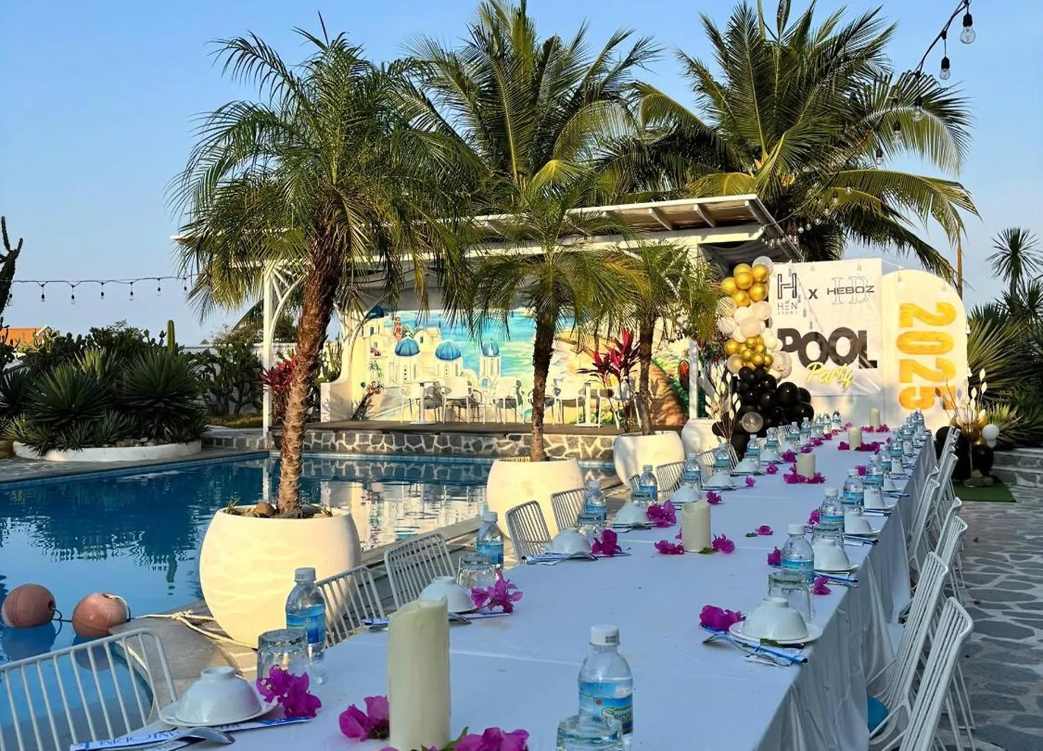 *** Hotel Santorini Villa Cam Ranh Vietnam
