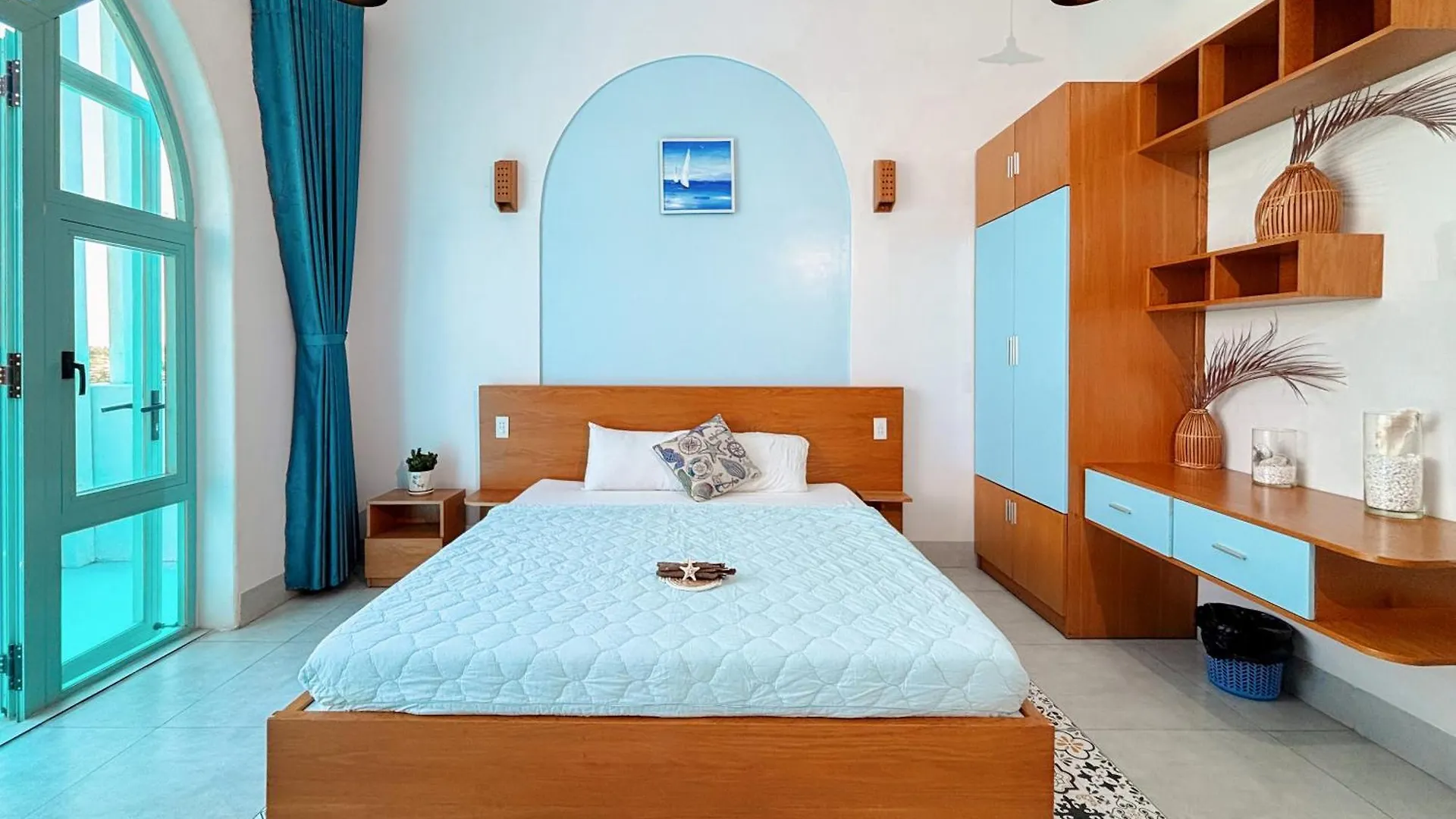Santorini Villa Cam Ranh